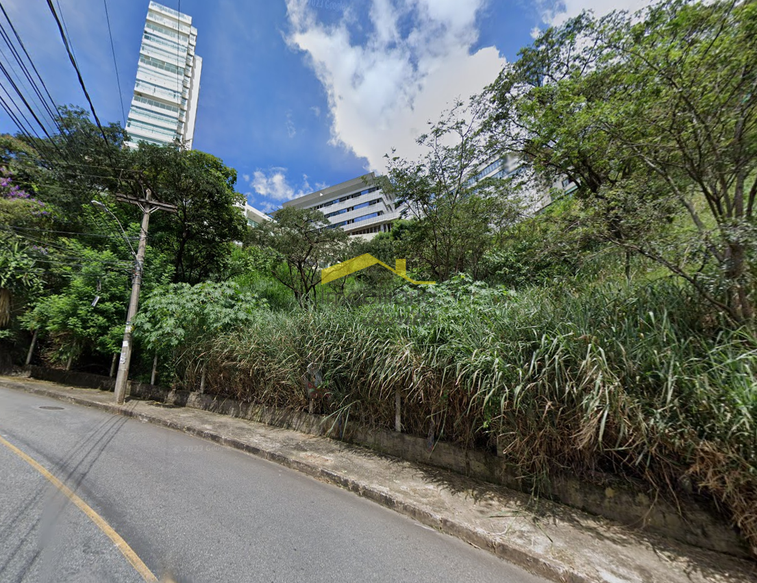 Lote à venda no Santa Lúcia: 