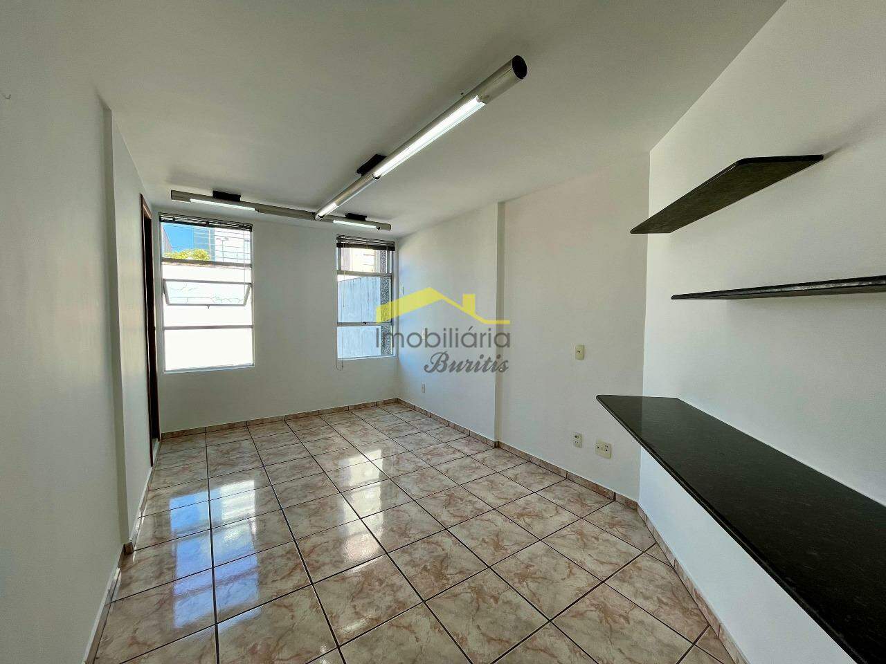 Sala para aluguel no Barro Preto: 