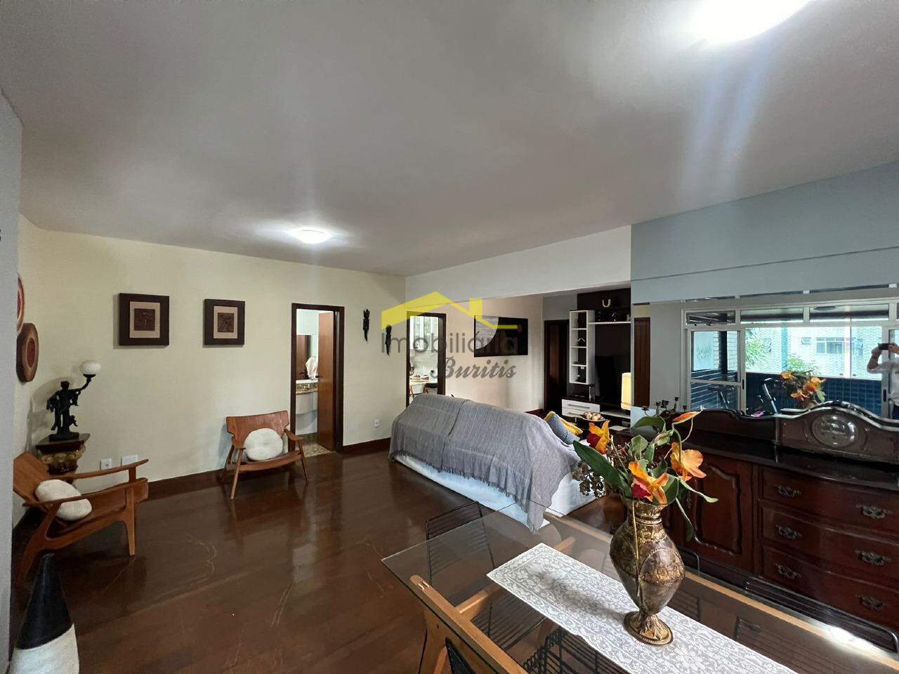 Apartamento à venda no Buritis: 