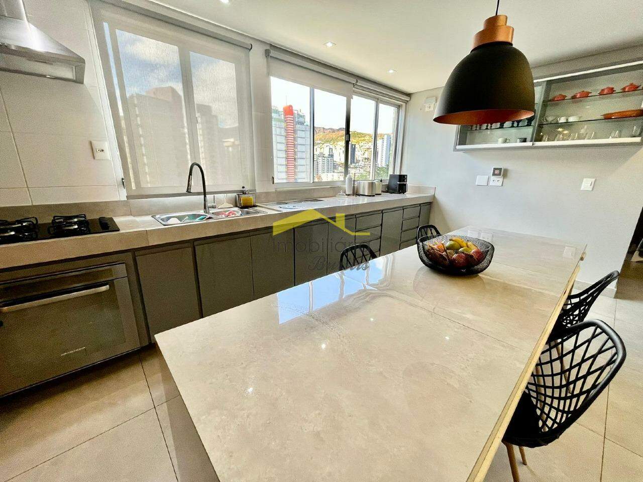 Cobertura à venda no Savassi: 