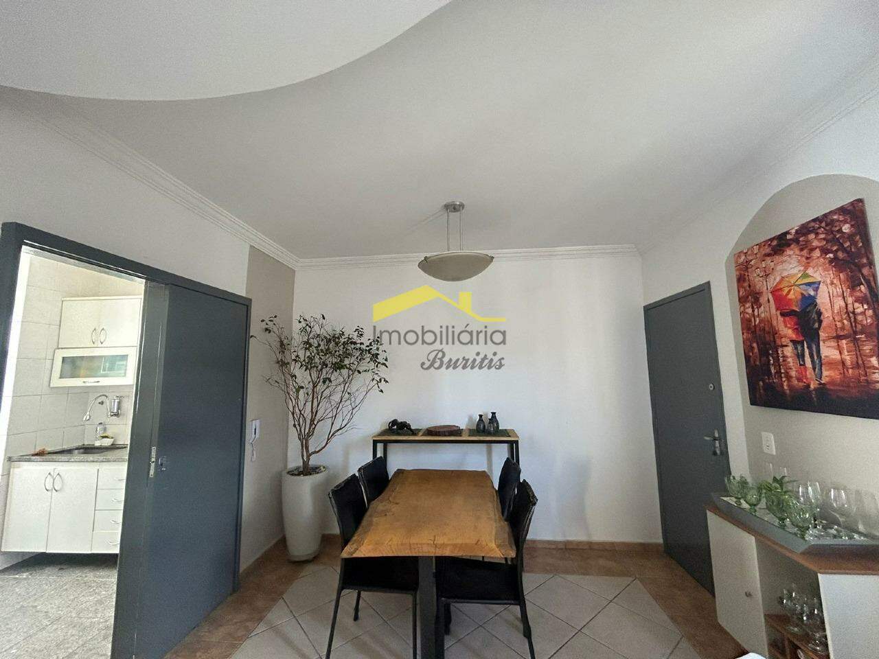 Apartamento à venda no Buritis: 