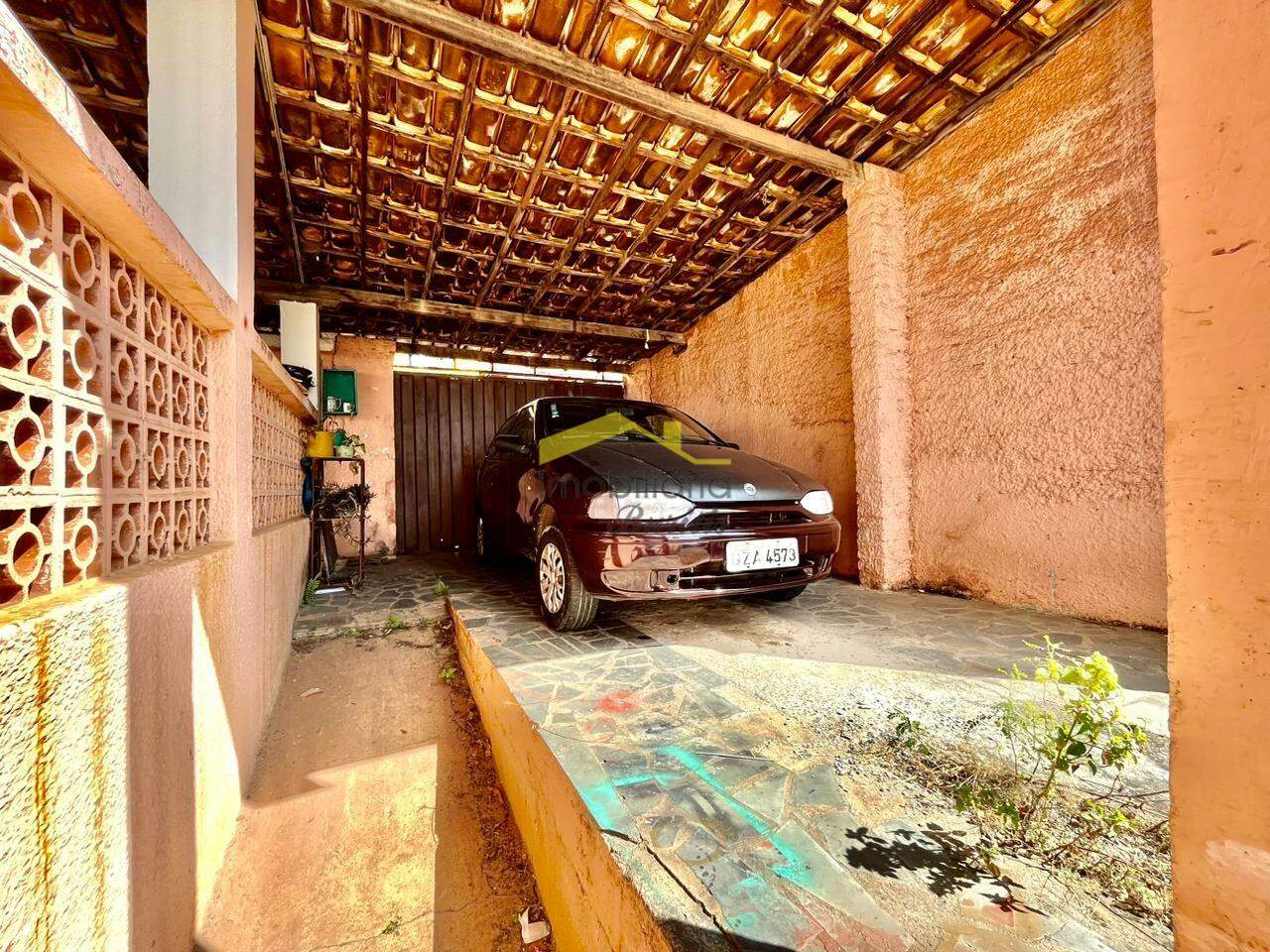 Casa à venda no Palmeiras: 