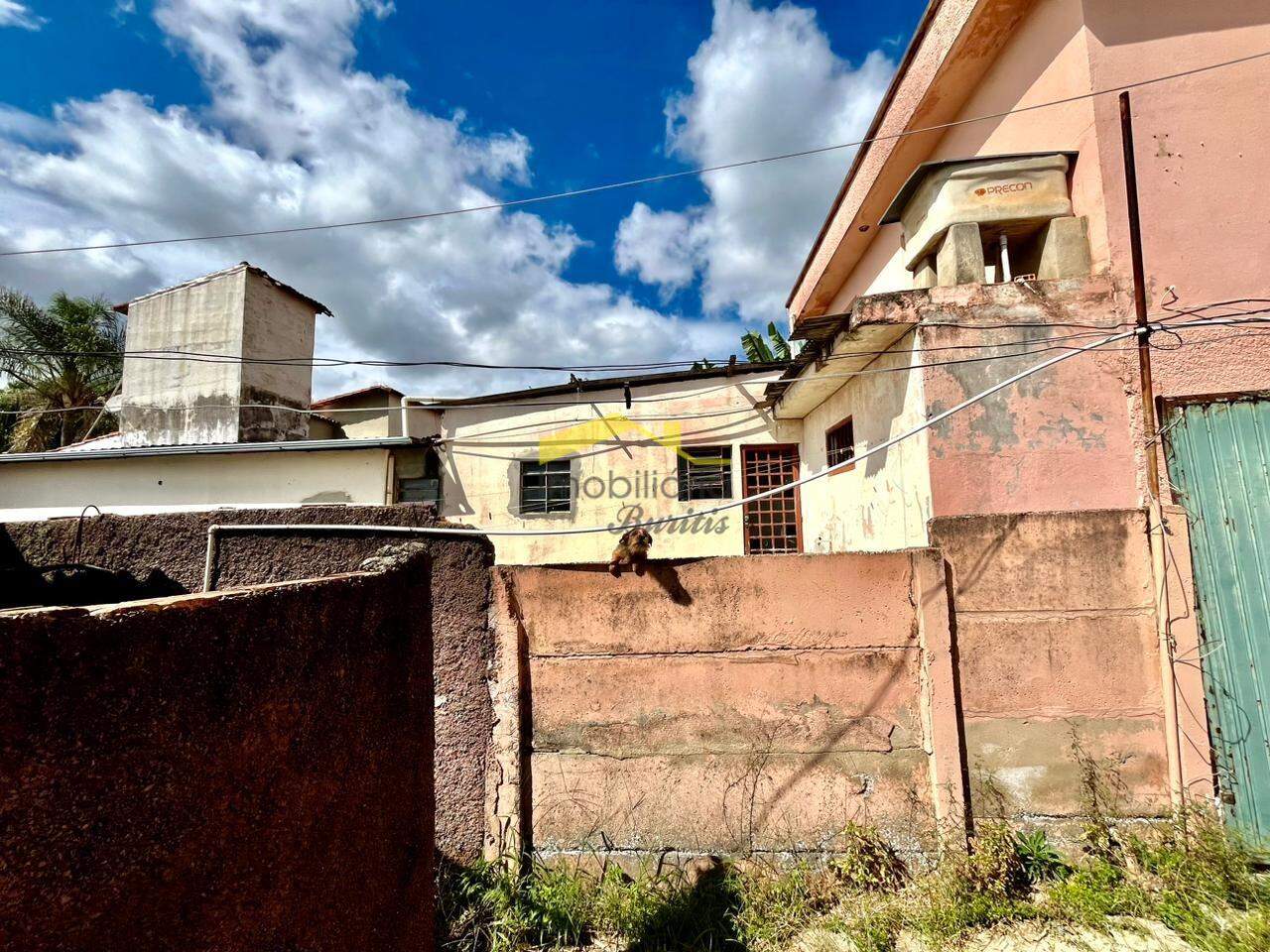 Casa à venda no Palmeiras: 