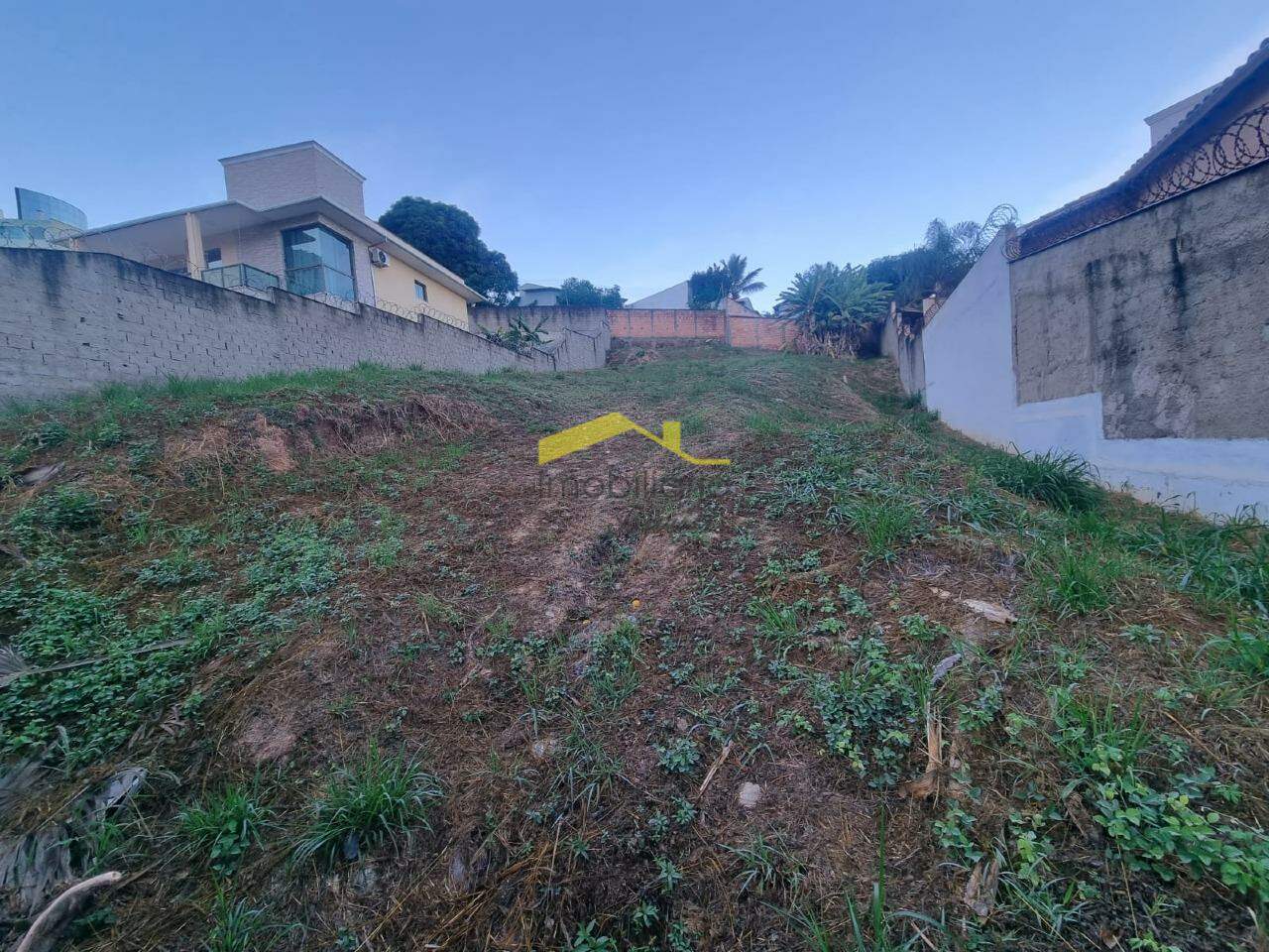 Lote à venda no Estoril: 