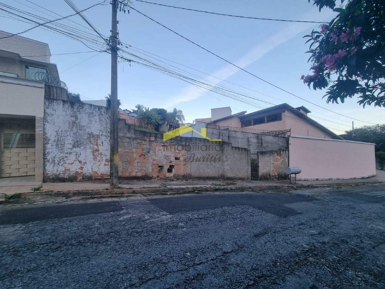 Lote à venda no Estoril: 