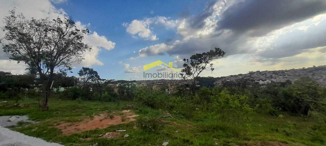 AREA à venda no Bonsucesso: 