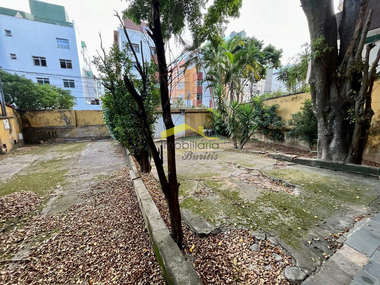 Casa à venda no Buritis: 