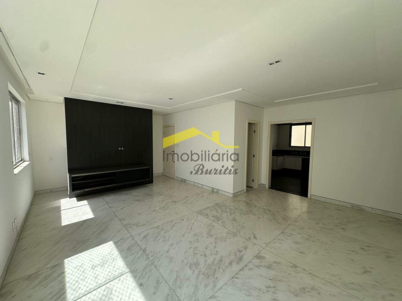 Cobertura à venda no Buritis: 