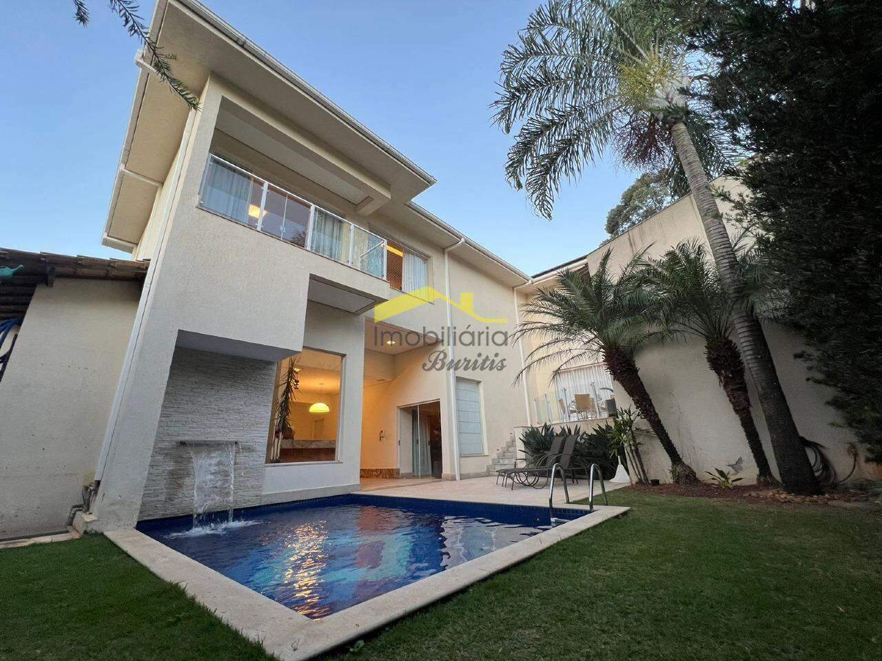 Casa à venda no Buritis: 