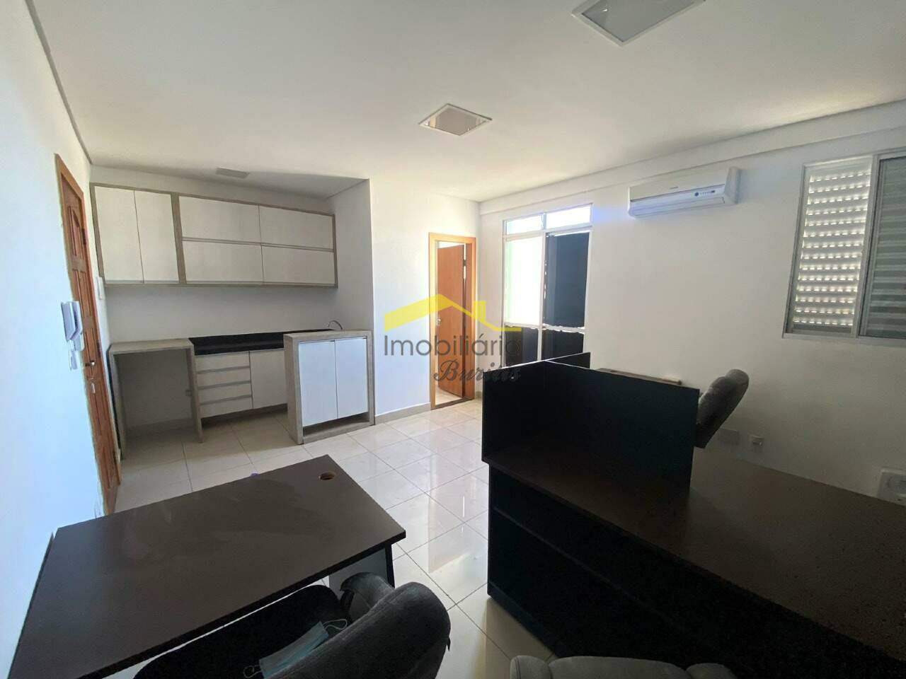 Sala à venda no Buritis: 