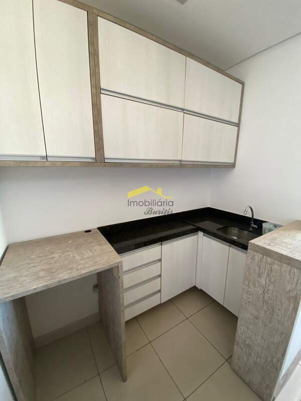 Sala à venda no Buritis: 