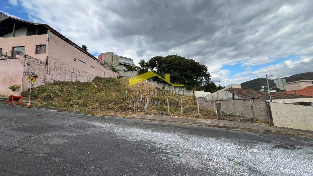 Lote à venda no Estoril: 