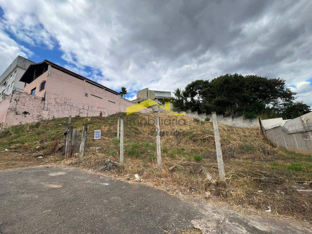 Lote à venda no Estoril: 