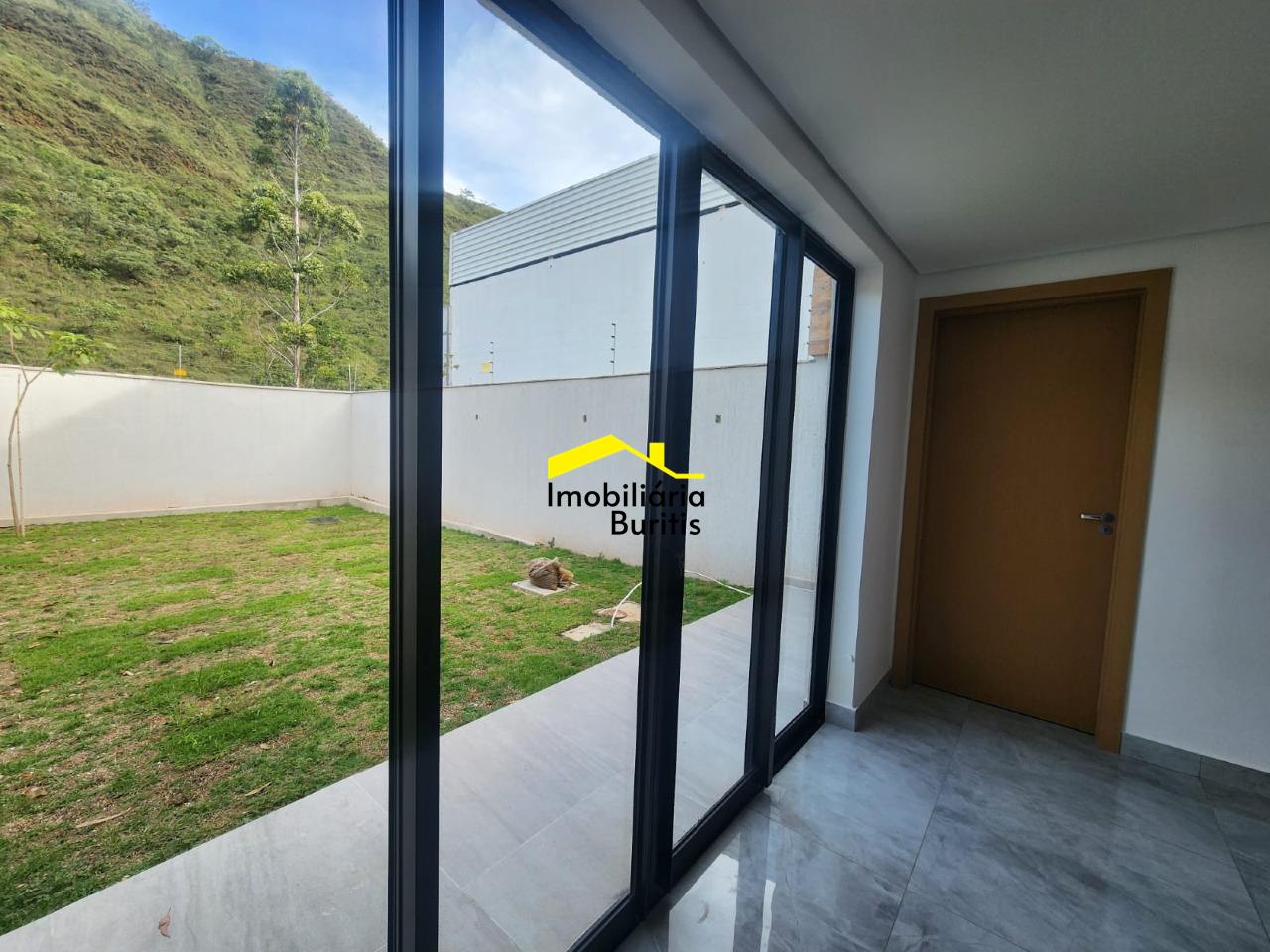 Casa à venda no Buritis: 