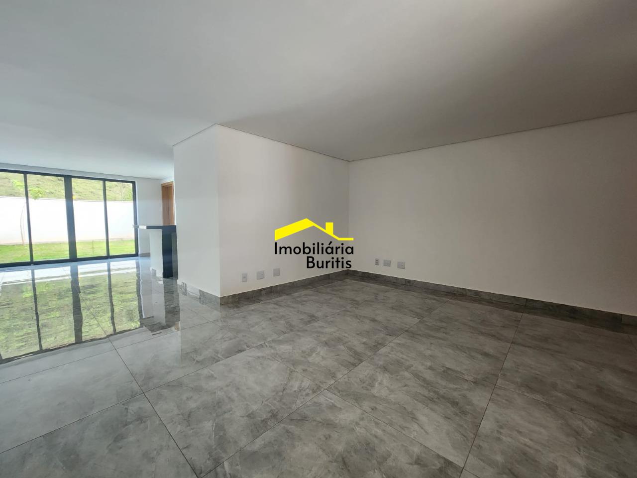 Casa à venda no Buritis: 