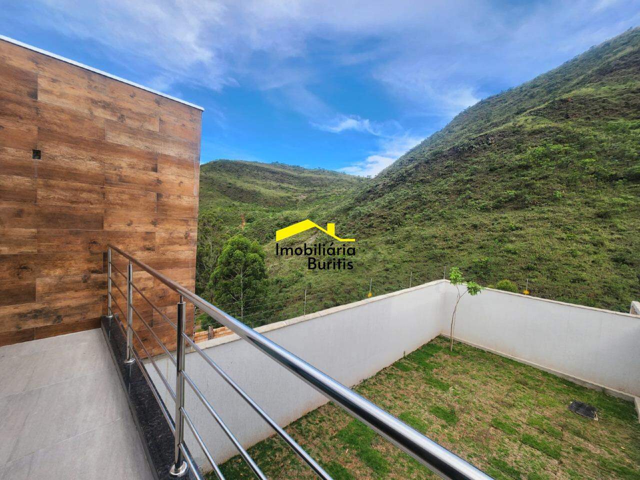 Casa à venda no Buritis: 