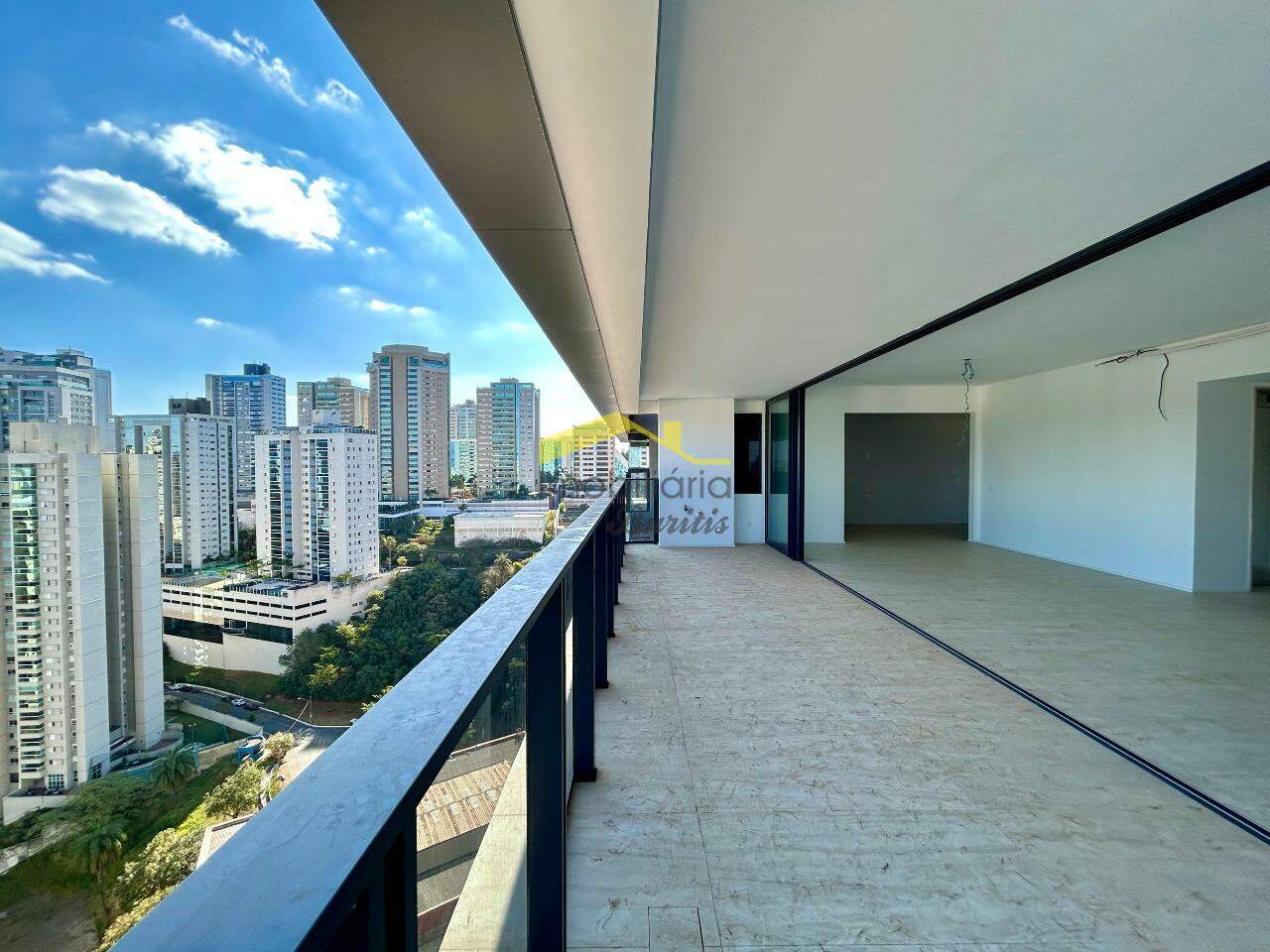 Apartamento à venda no Vila da Serra: 