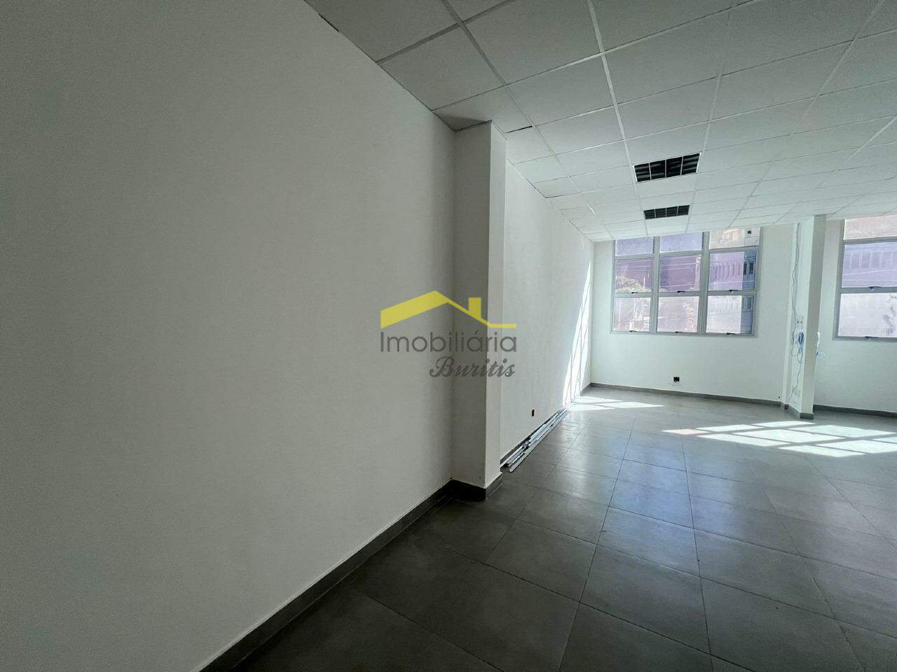 Sala para aluguel no Buritis: 