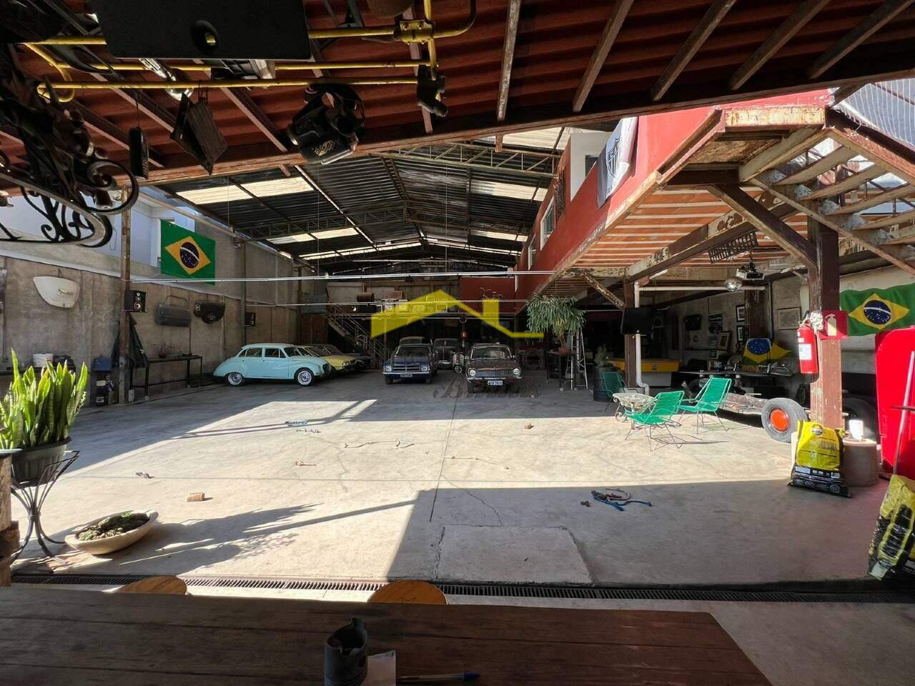 Galpão à venda no Buritis: 