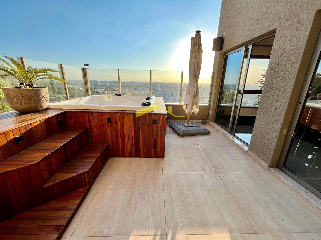 Casa à venda no Buritis: 