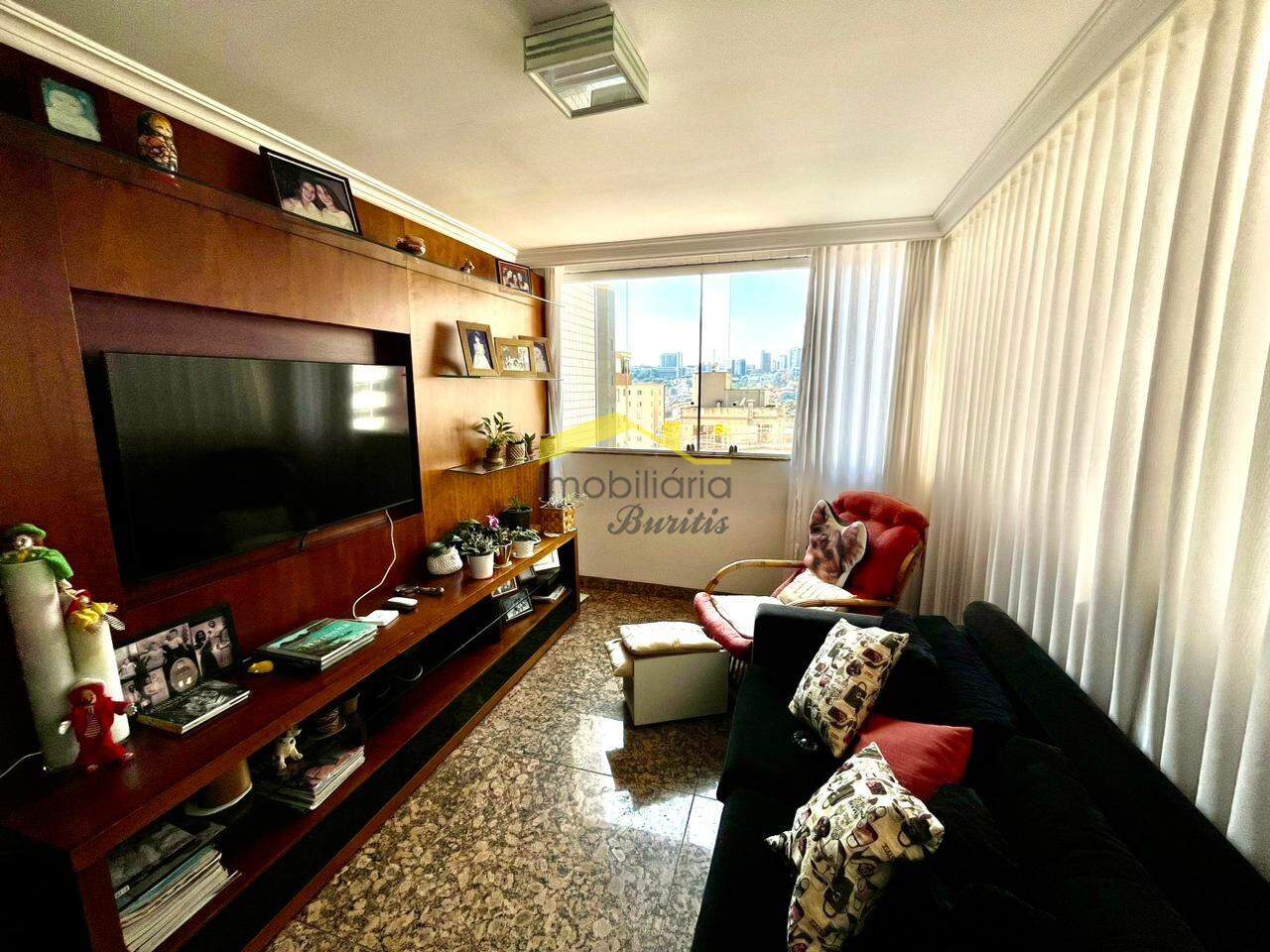 Apartamento à venda no Buritis: 