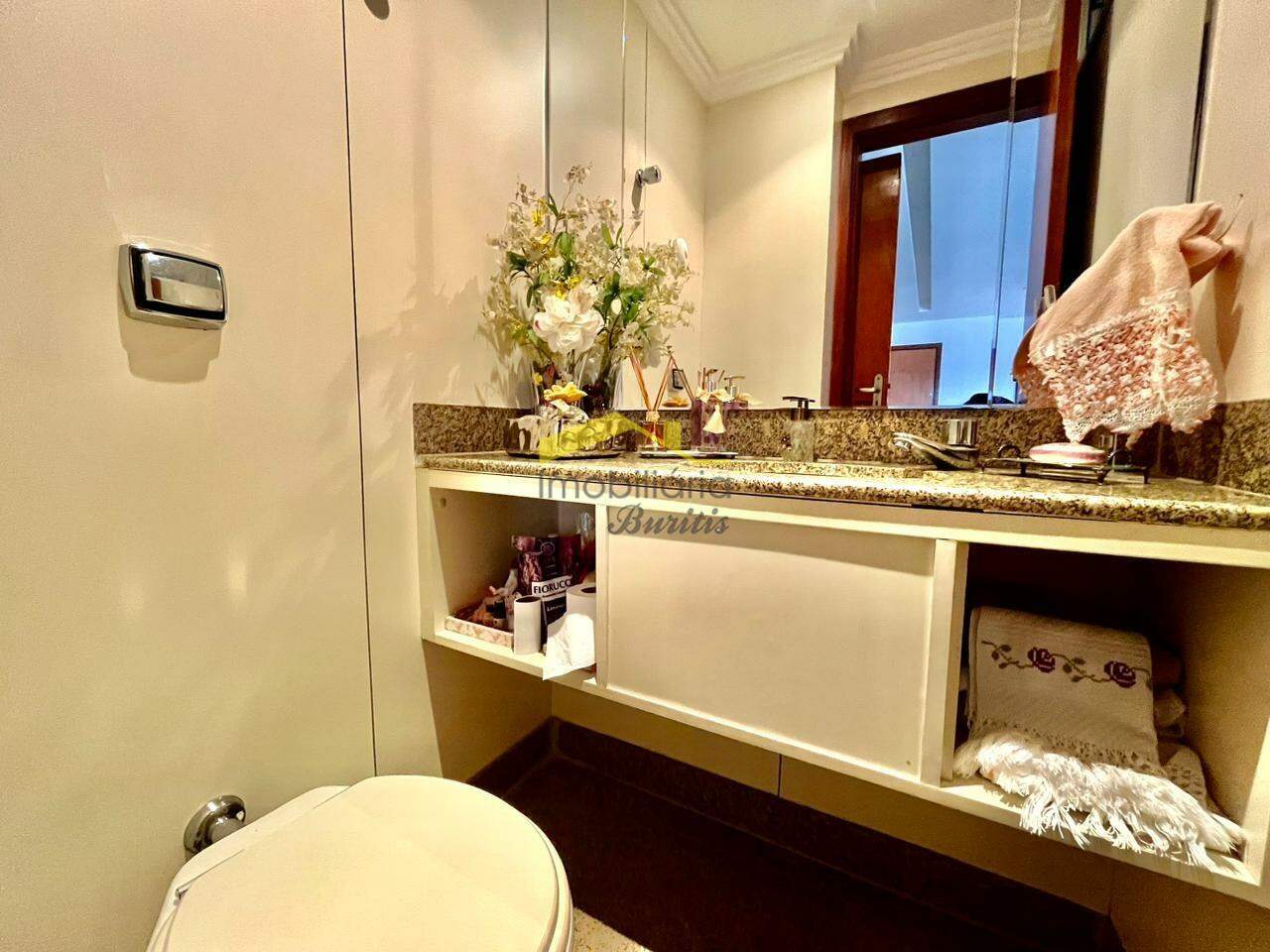 Apartamento à venda no Buritis: 