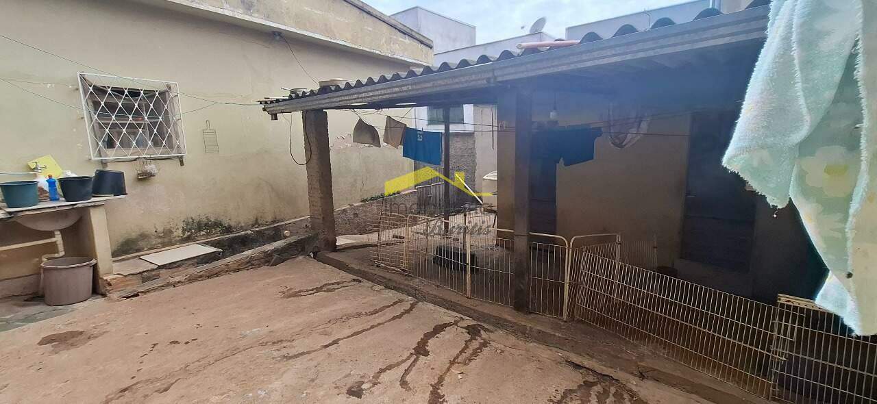 Lote à venda no Cinqüentenário: 