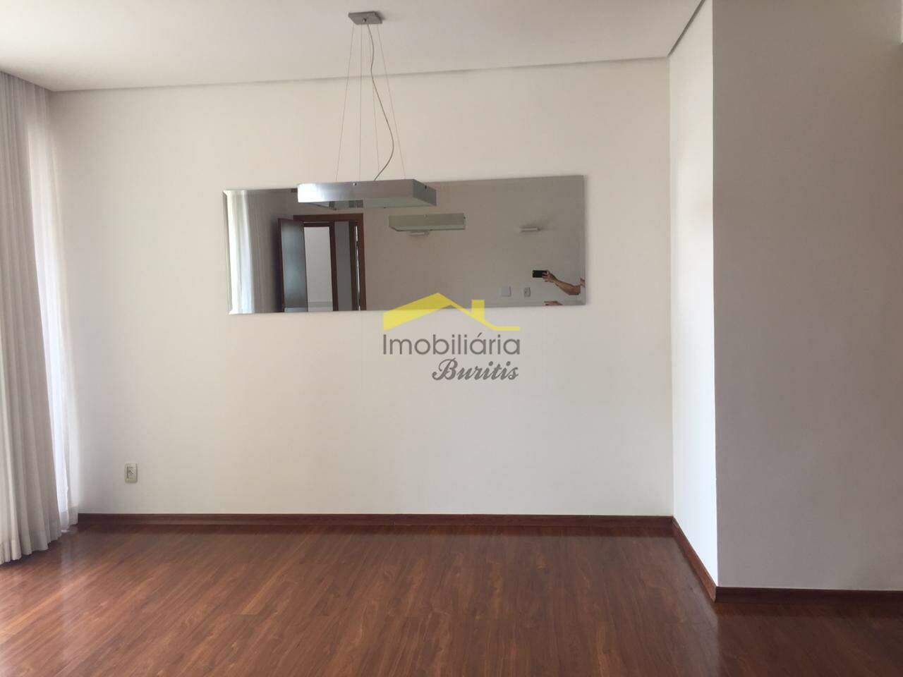 Apartamento à venda no Buritis: 