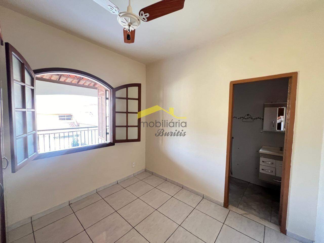 Casa à venda no Palmeiras: 