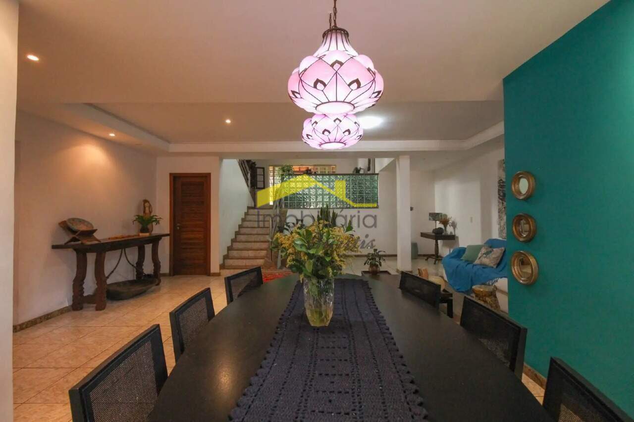 Casa à venda no Buritis: 