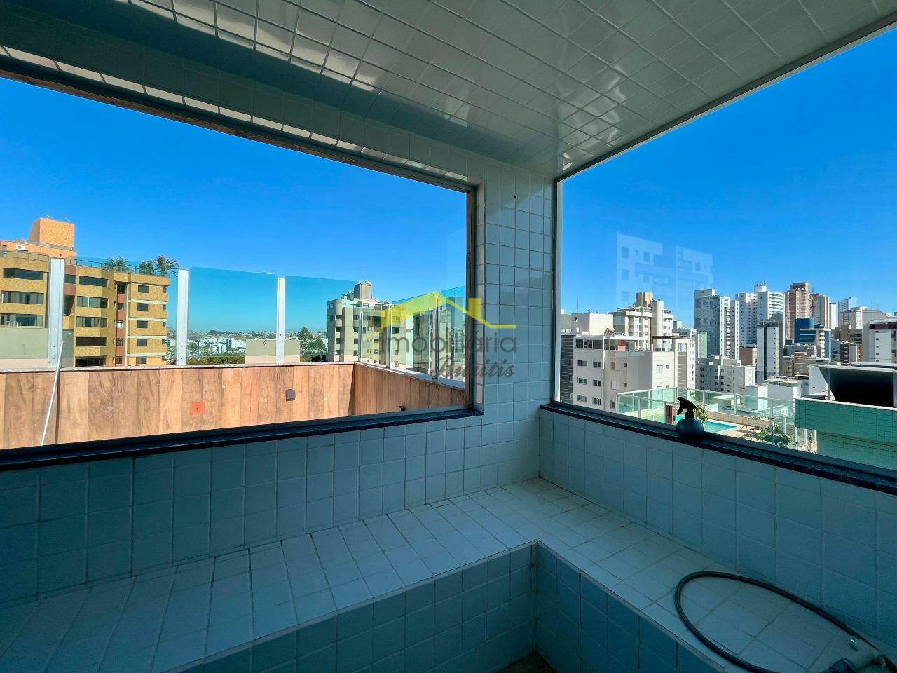 Cobertura para aluguel no Buritis: 