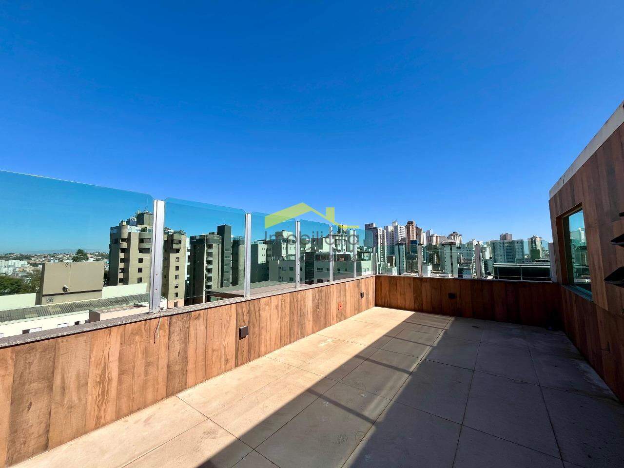 Cobertura para aluguel no Buritis: 