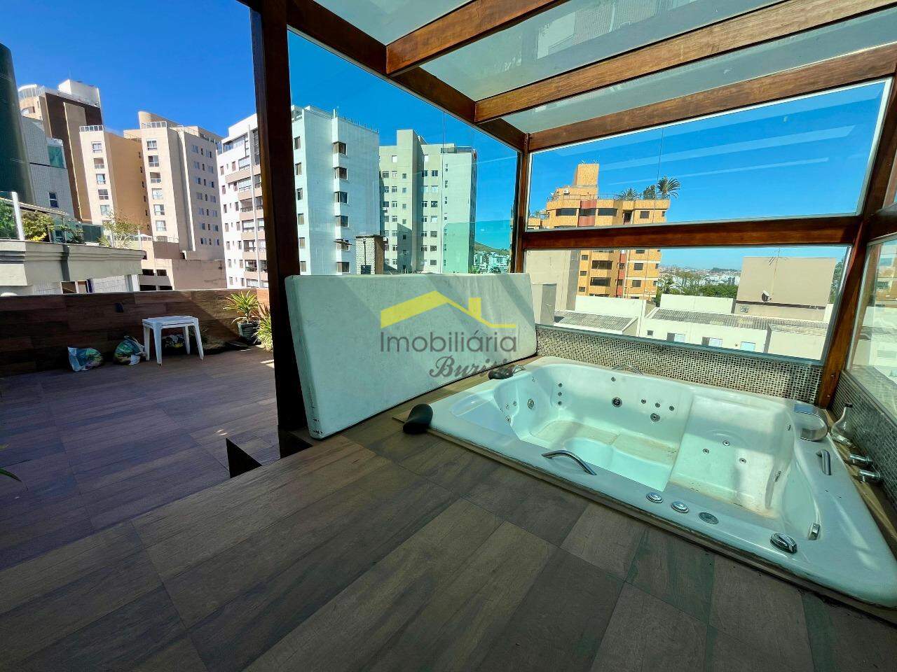 Cobertura para aluguel no Buritis: 