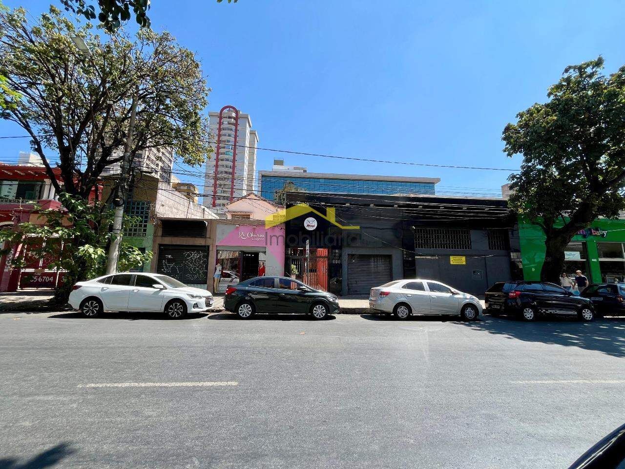 AREA à venda no Barro Preto: 