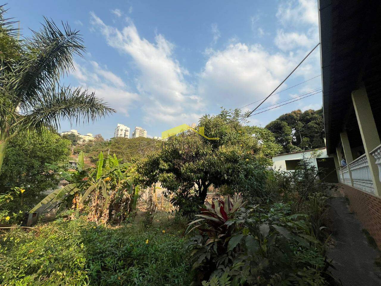 Lote à venda no Cinqüentenário: 