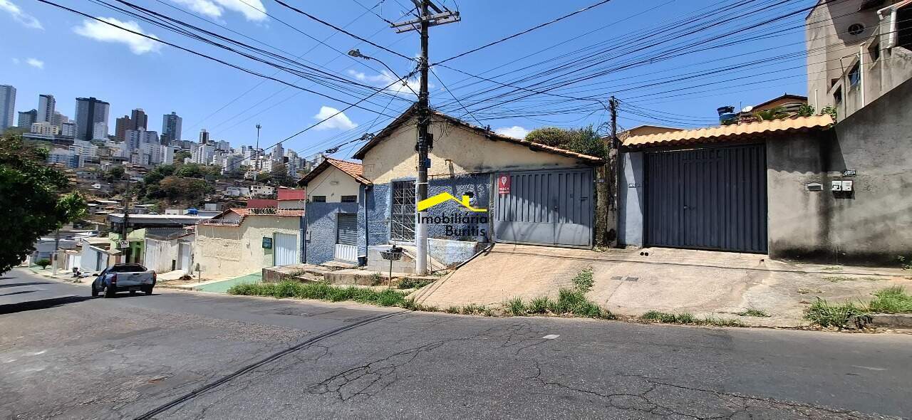 Casa à venda no Palmeiras: 