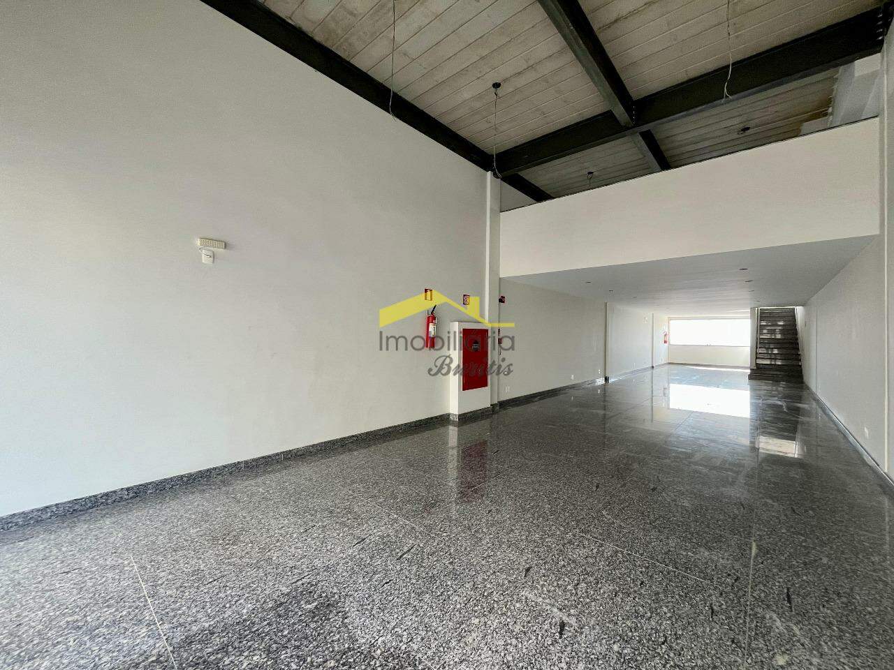 Loja à venda no Estoril: 