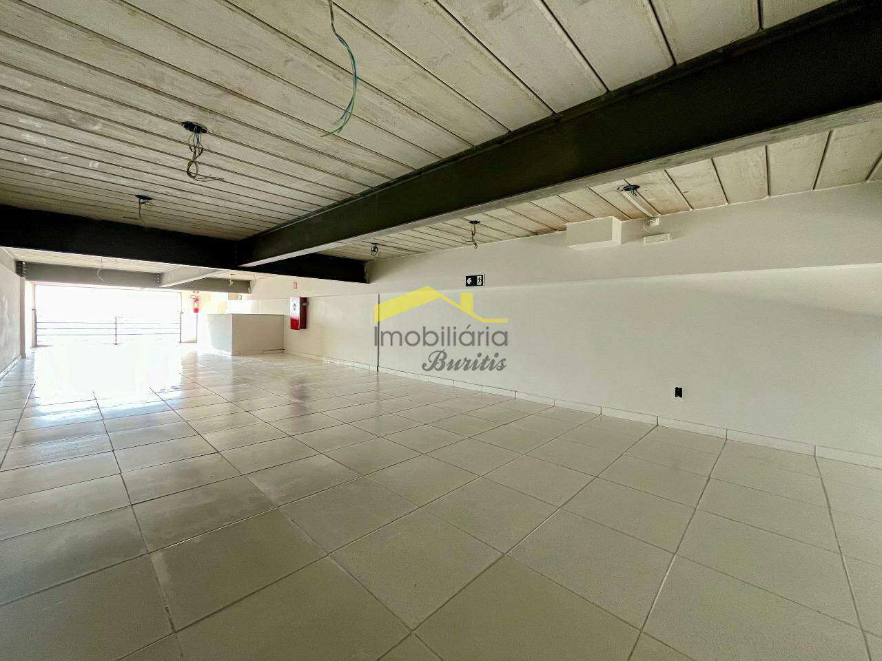 Loja à venda no Estoril: 