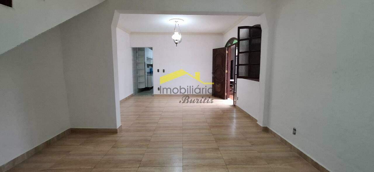 Casa à venda no Palmeiras: 