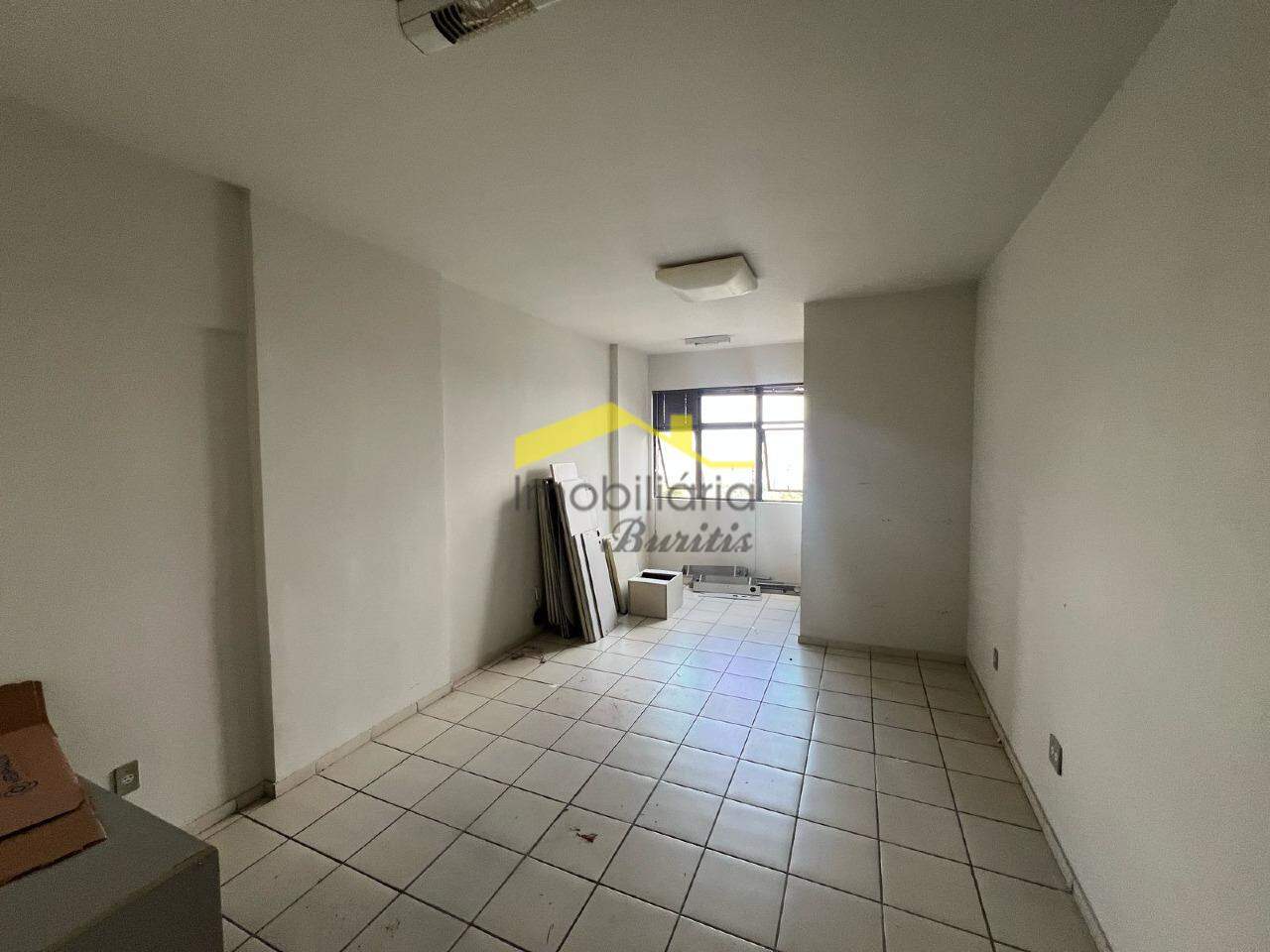 Sala para aluguel no Estoril: 