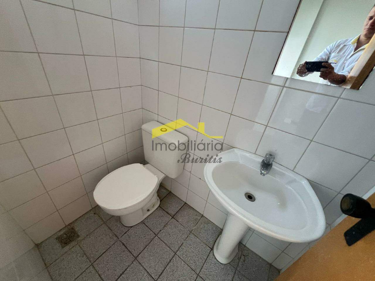Sala para aluguel no Estoril: 