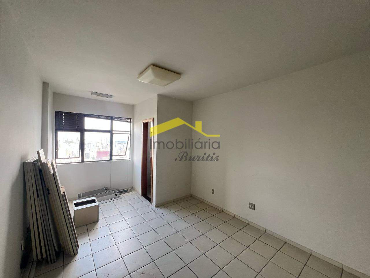 Sala para aluguel no Estoril: 