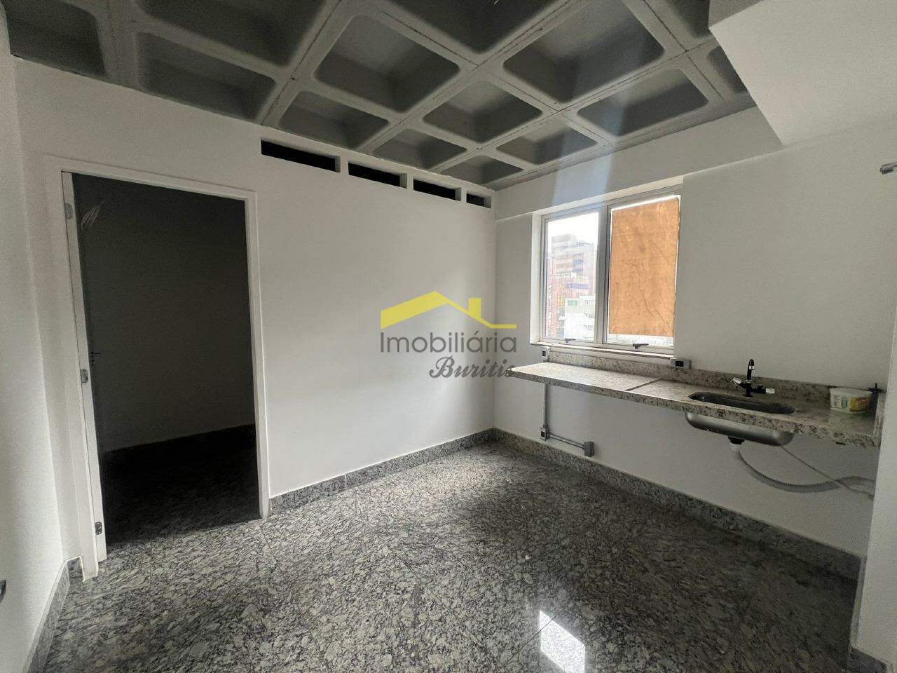 Andar para aluguel no Buritis: 