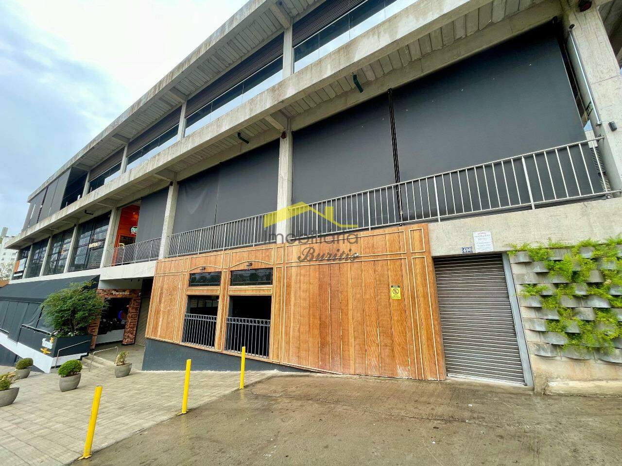 Loja para aluguel no Estoril: 