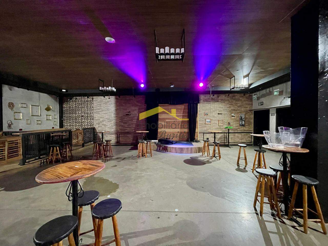 Loja para aluguel no Estoril: 