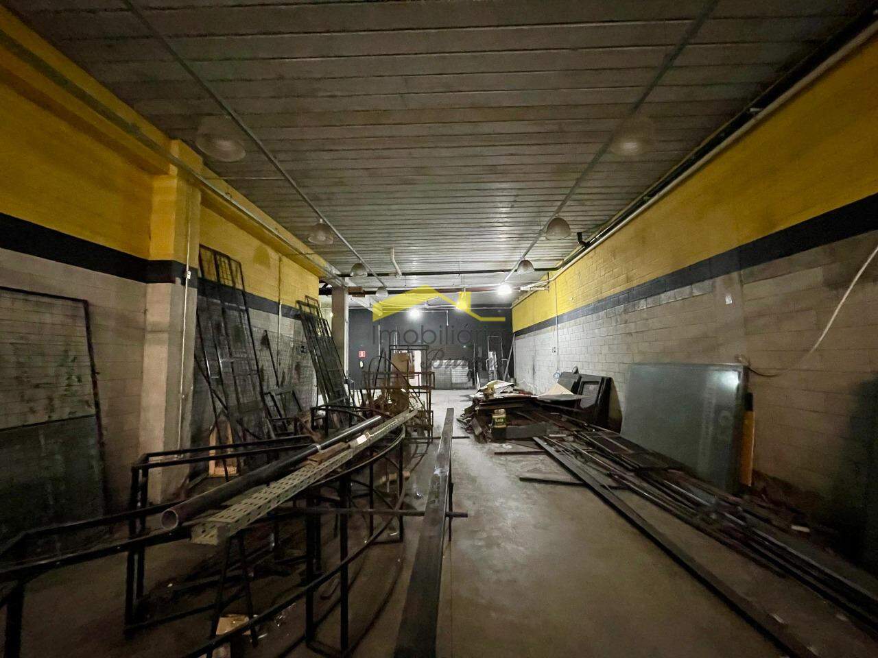 Loja para aluguel no Estoril: 