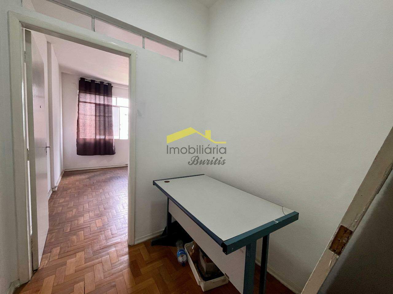 Sala para aluguel no Centro: 