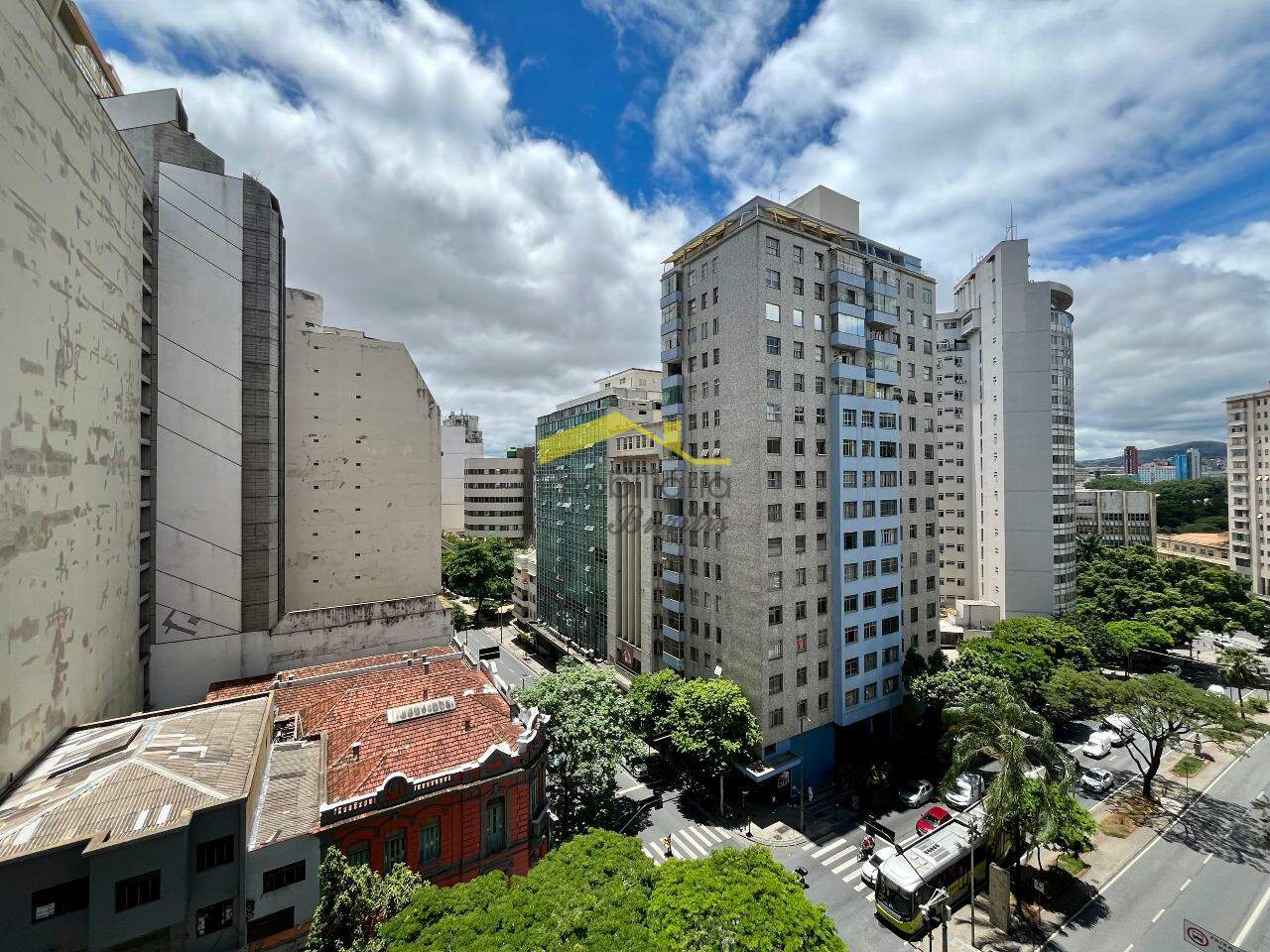 Sala para aluguel no Centro: 