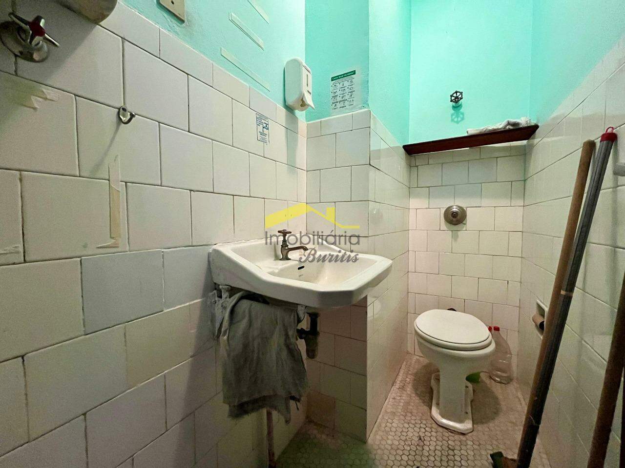 Sala para aluguel no Centro: 