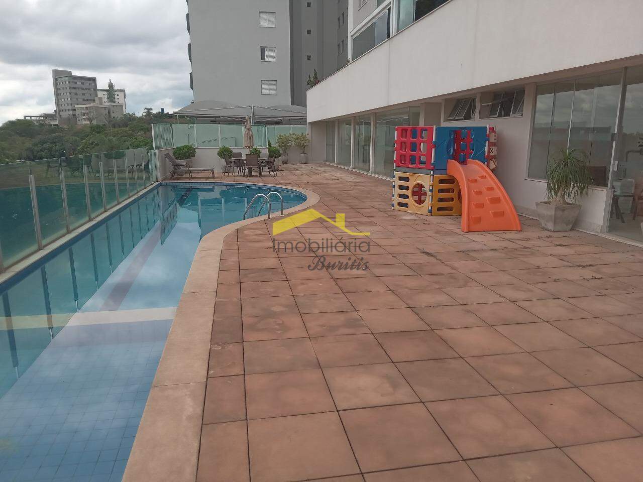 Cobertura à venda no Estoril: 